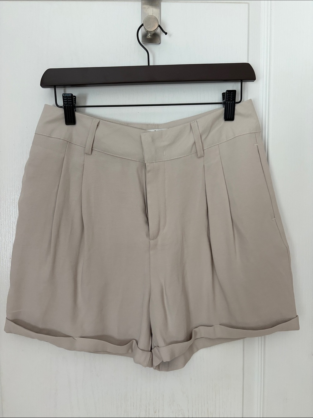 Women's High-Waist Tailored Shorts - Light Beige